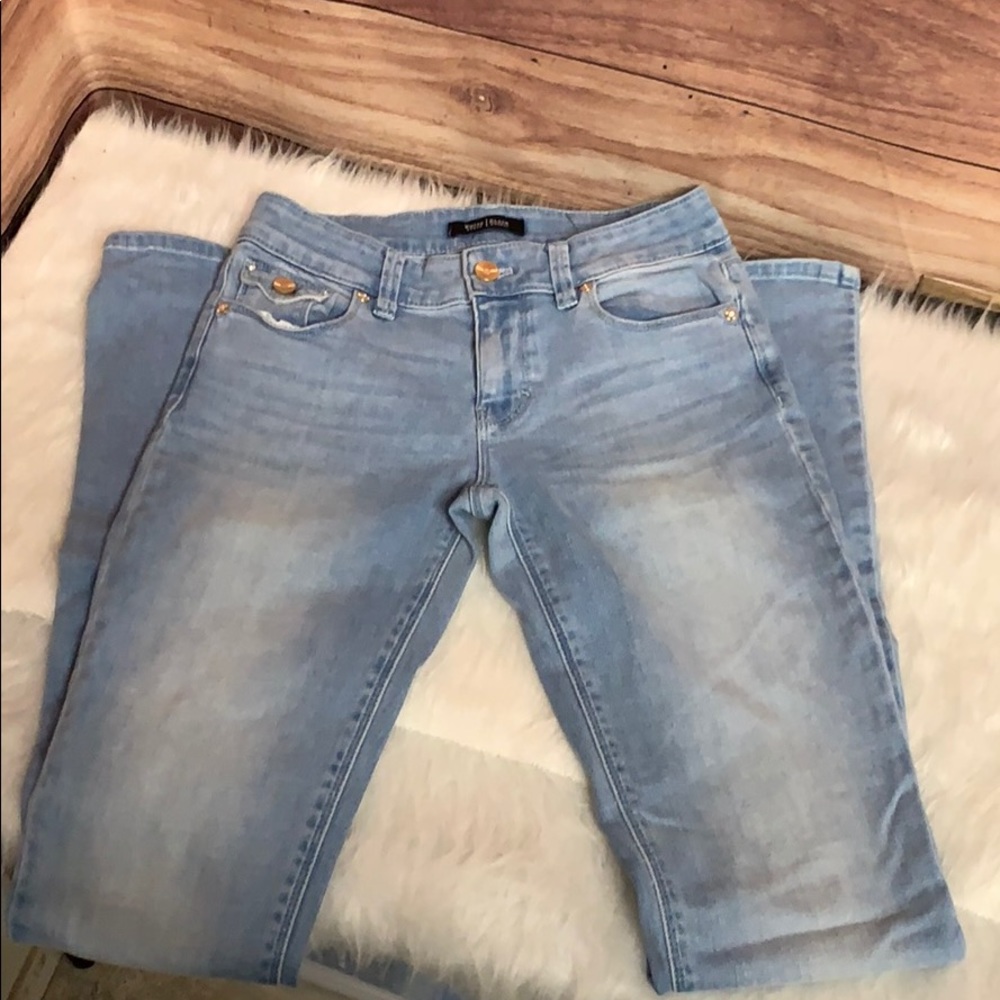 White House black market skinny jeans